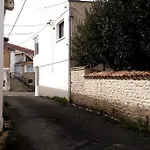 Nyaraló Maison Typique Domino Centre